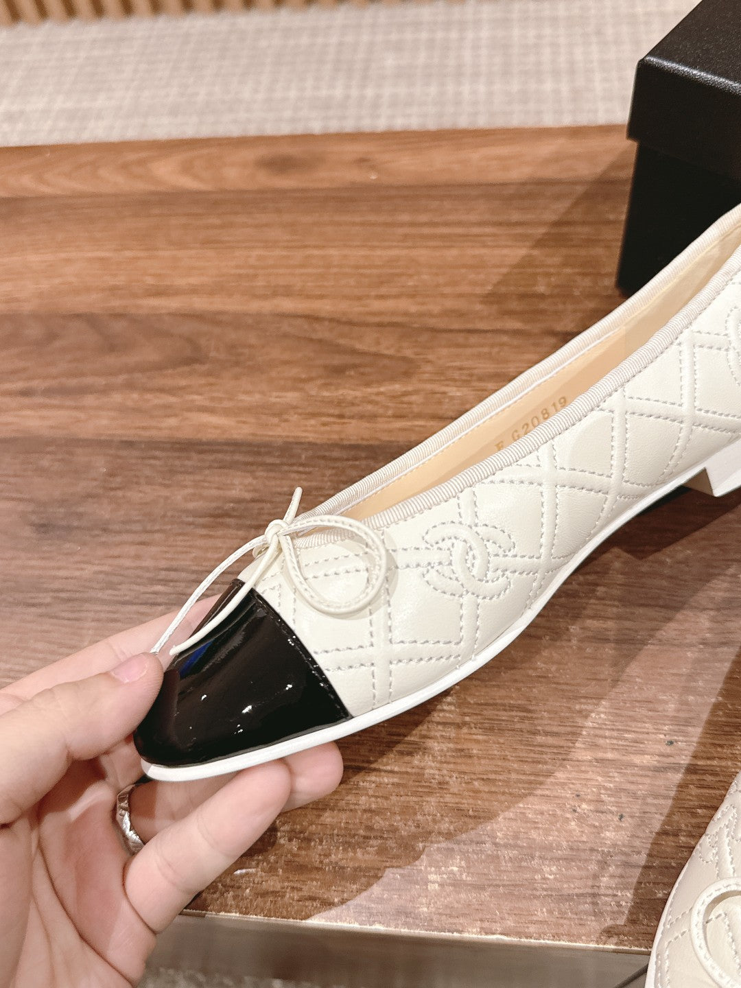 CHANEL ballet flat cream quilted lambskin black patent calfskin