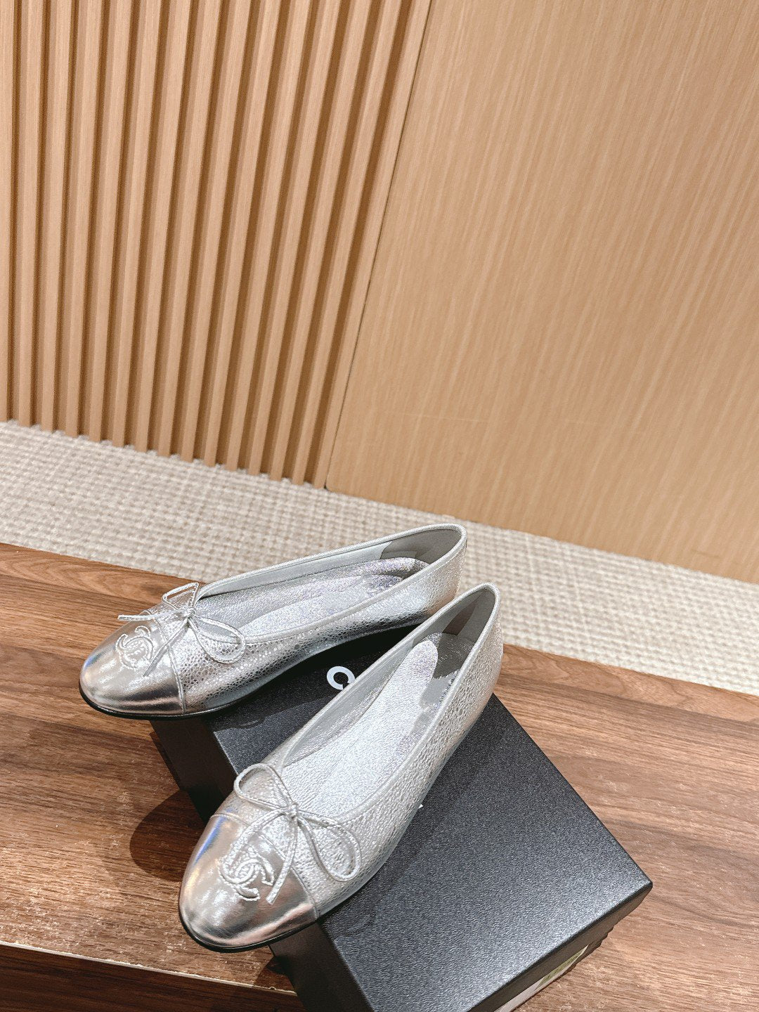 CHANEL ballet flat silver metalic calfskin