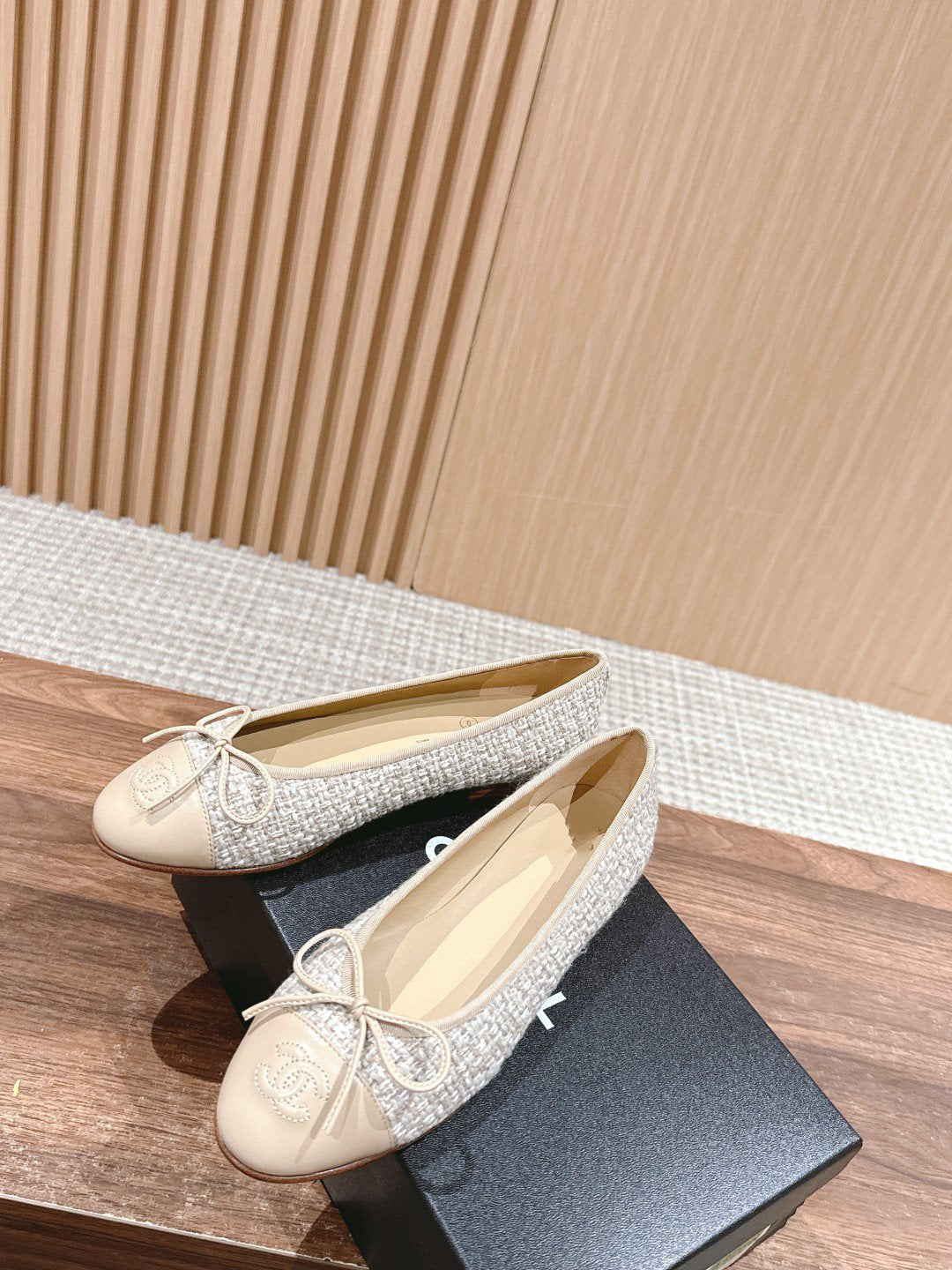 CHANEL ballet flat white grey tweed beige lambskin