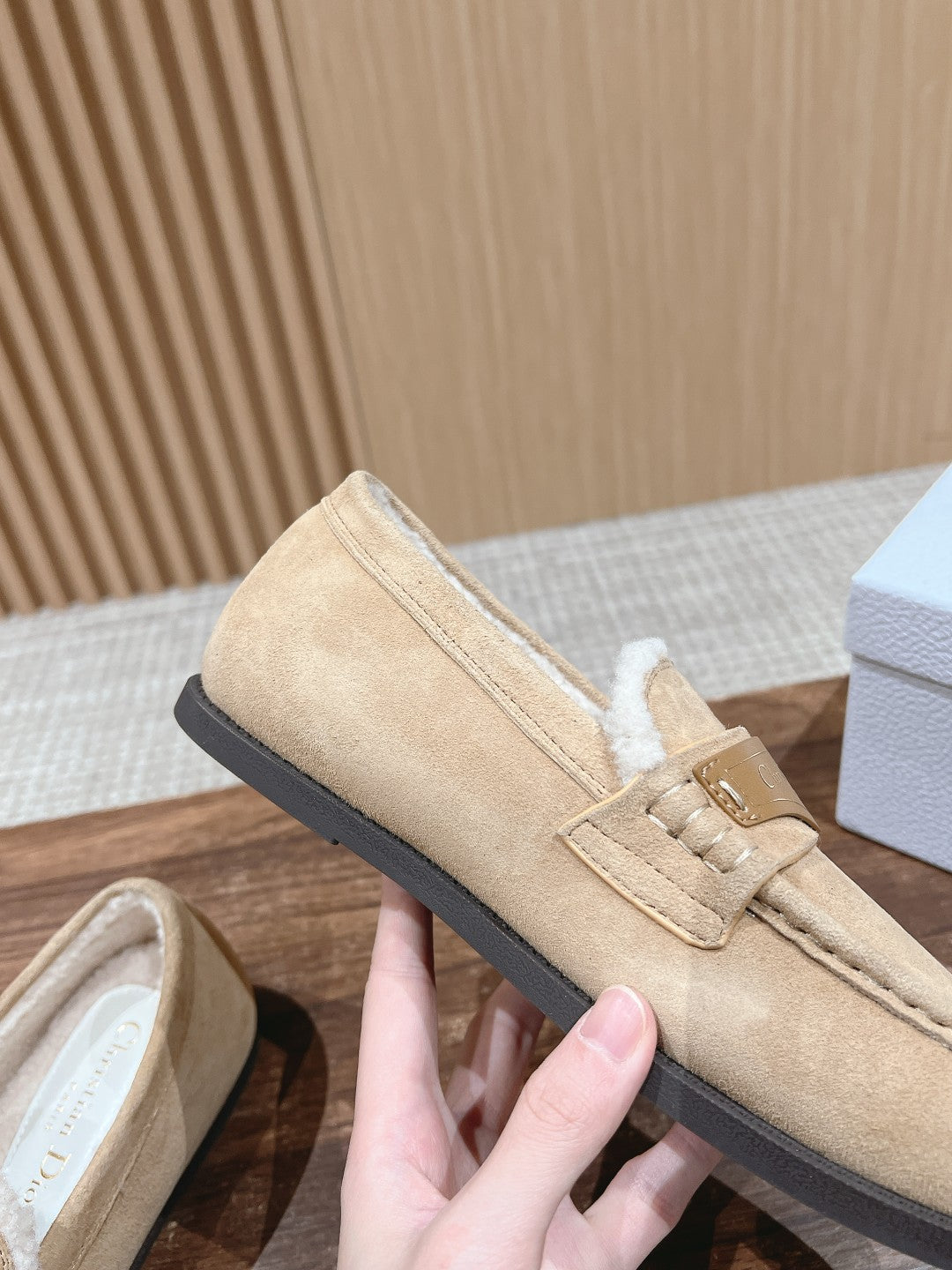DIOR Loafer In Beige Suede 101003