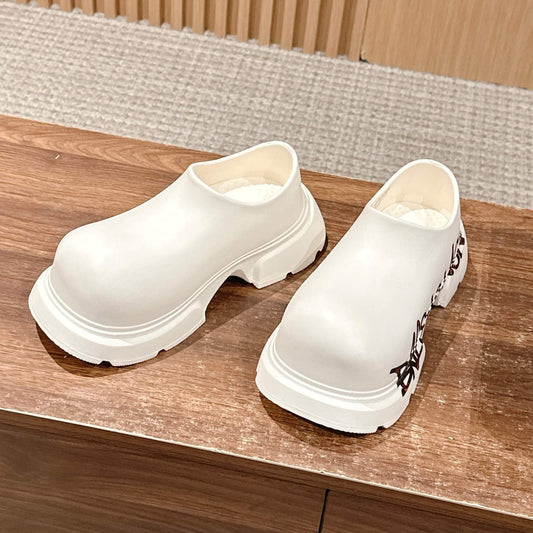 Balanciaga GRAFFITI THICK-SOLED CHEF SHOES IN WHITE RUBBER