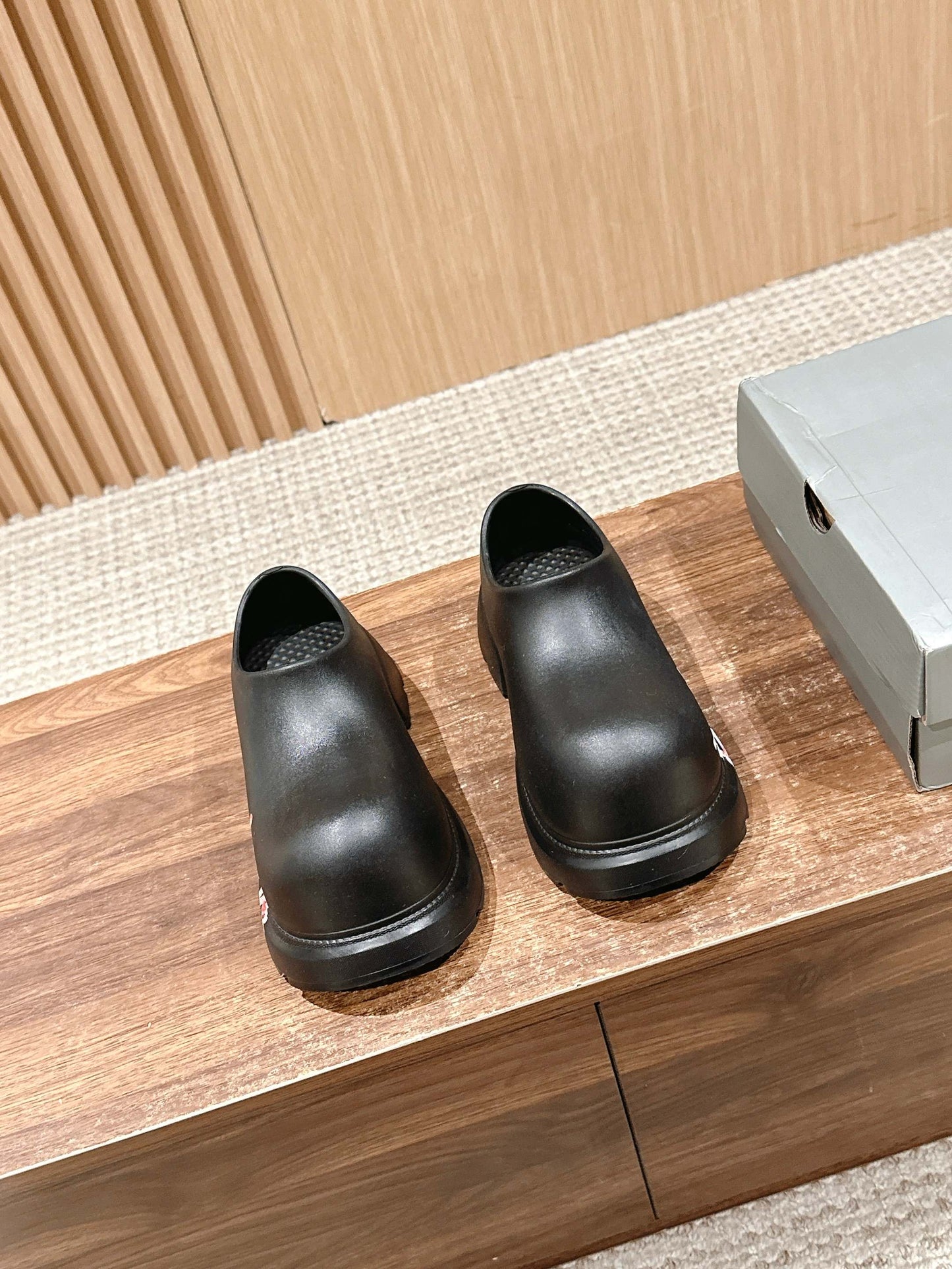 Balanciaga GRAFFITI THICK-SOLED CHEF SHOES IN BLACK RUBBER