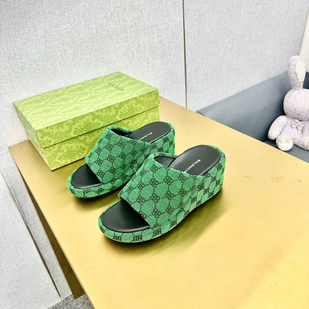 Balanciaga WEDGE SANDALS IN GREEN MONOGRAM JACQUARD FABRIC