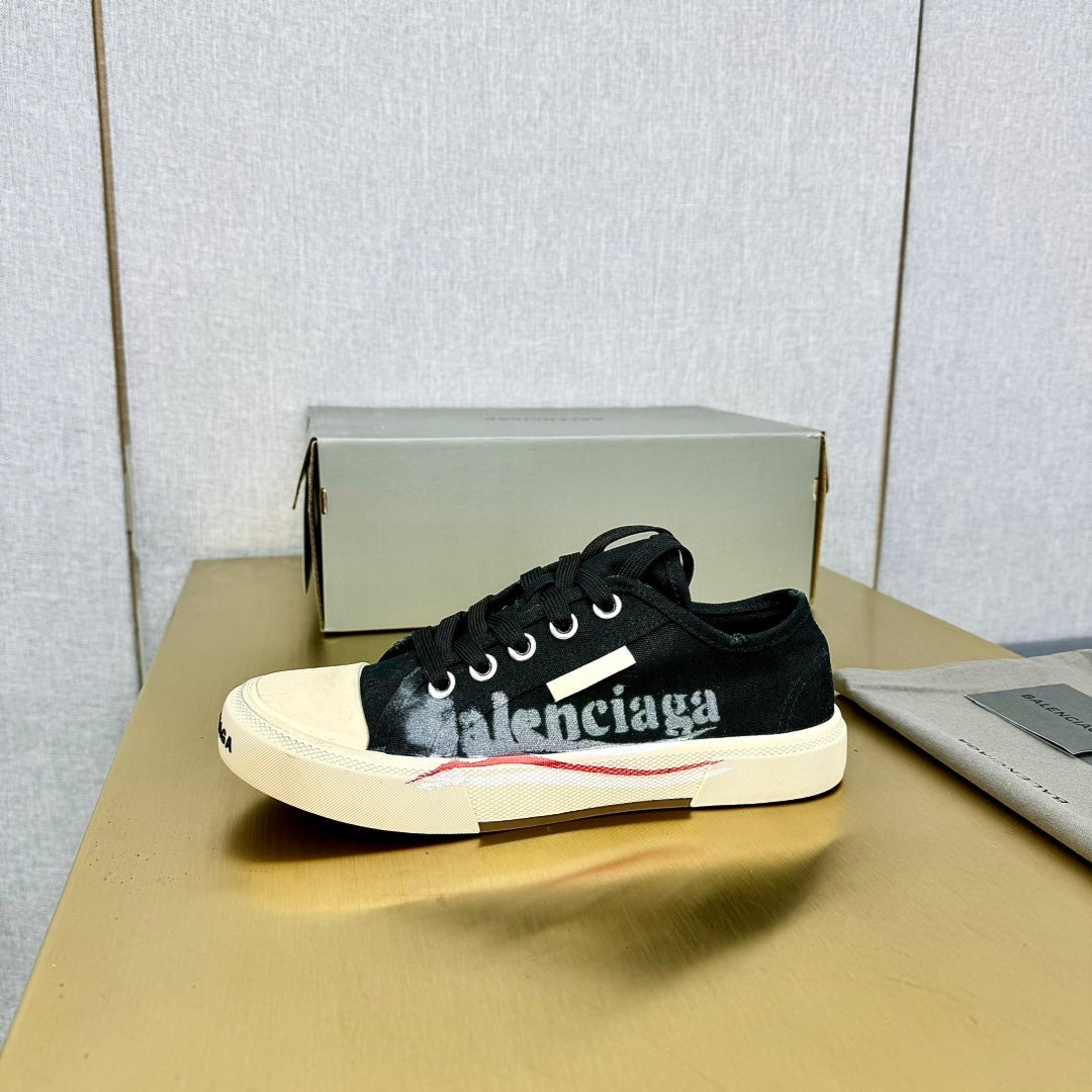 Balanciaga SNEAKERS IN BLACK CANVAS GRAFFITI LOGO