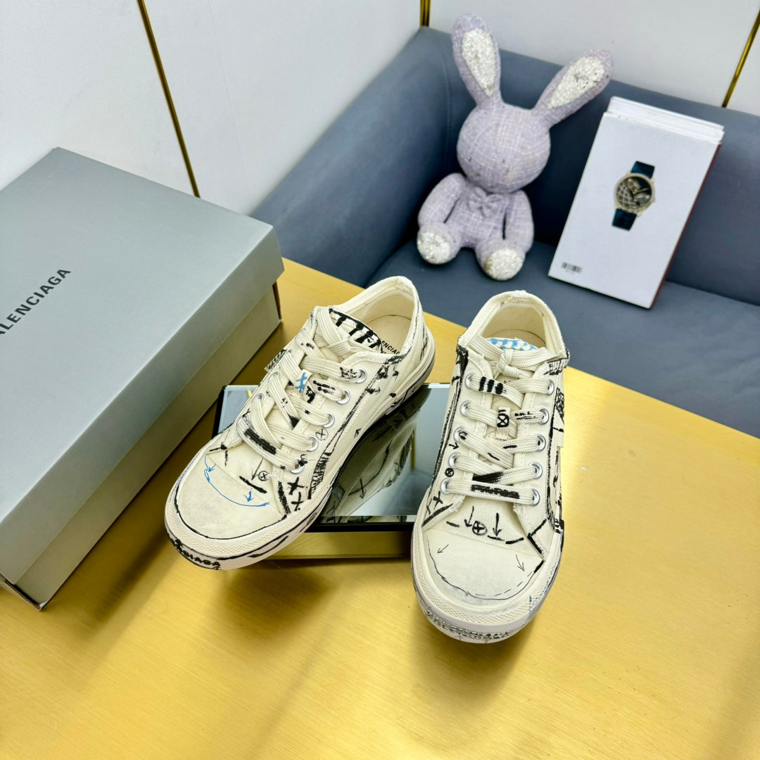 Balanciaga SKETCH SNEAKERS IN BEIGE CANVAS