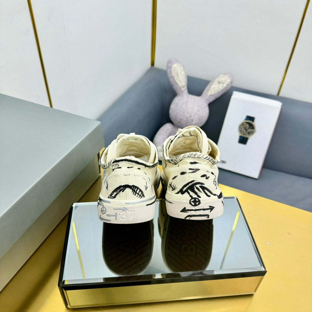 Balanciaga SKETCH SNEAKERS IN BEIGE CANVAS
