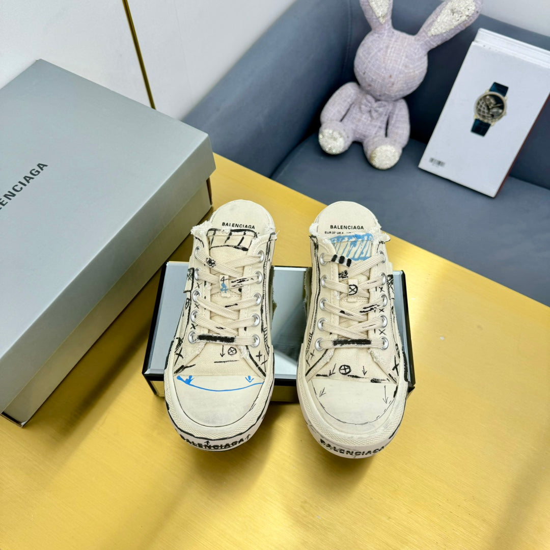 Balanciaga SKETCH SNEAKER MULES IN BEIGE CANVAS