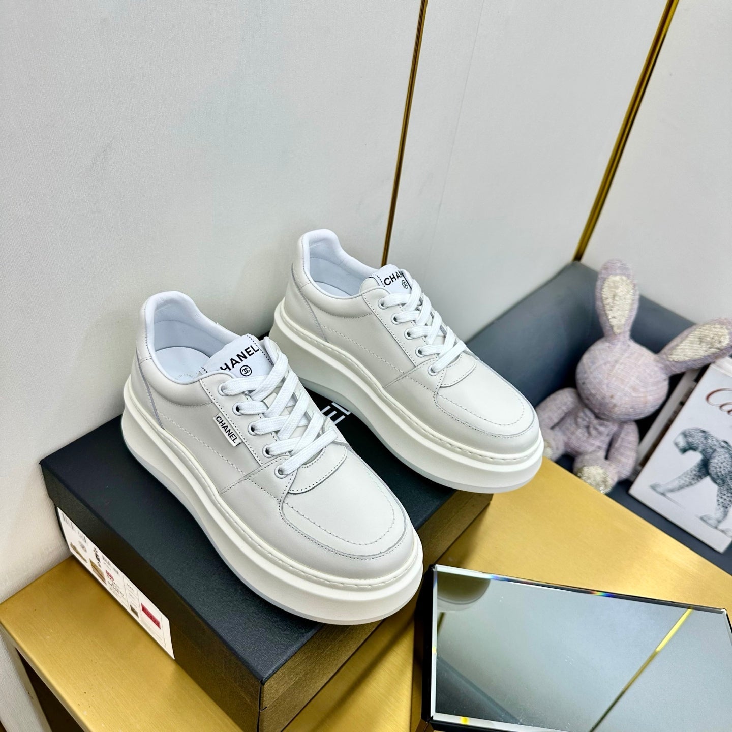 CHANEL 25 Sneaker White Leather 238471