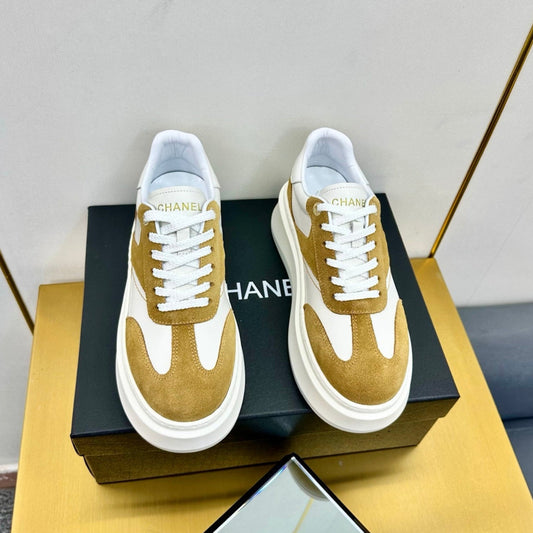 CHANEL 25 Sneaker Brown mix White Suede 238473