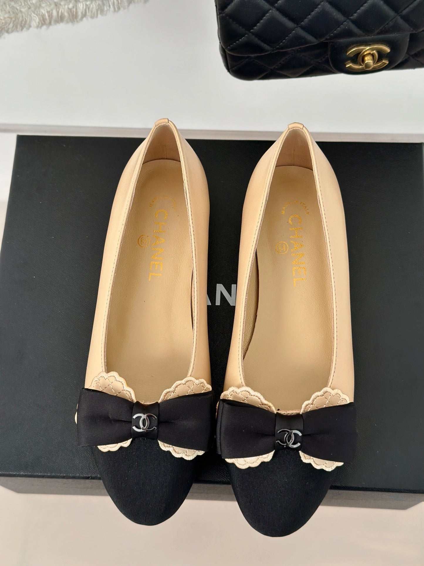 CHANEL Ballet Flats Beige With Bow Lambskin