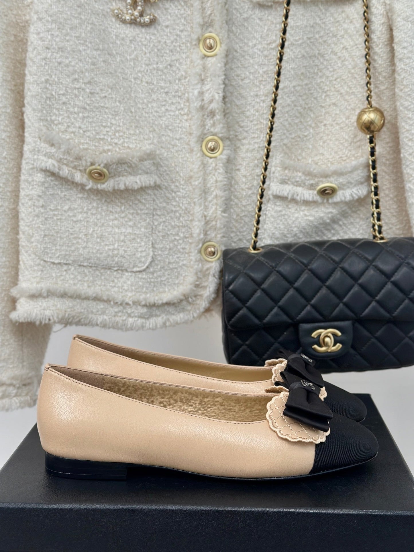 CHANEL Ballet Flats Beige With Bow Lambskin