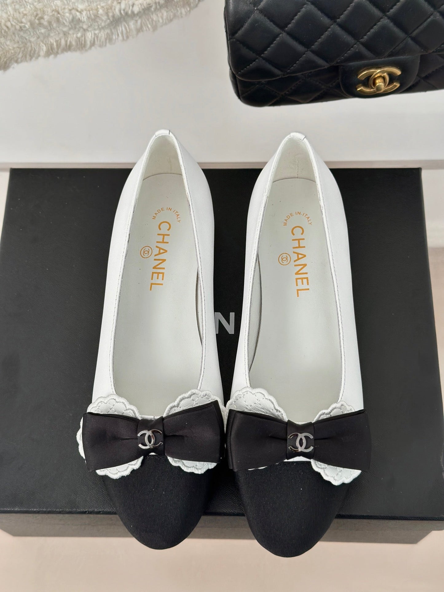 CHANEL Ballet Flats White With Bow Lambskin