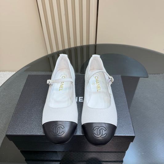 CHANEL 25 Mary Jane Flats White Fabric 239402
