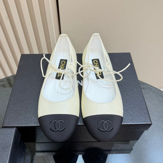 CHANEL 25 Mary Jane Flat Beige Cream Leather with Fabric 239407