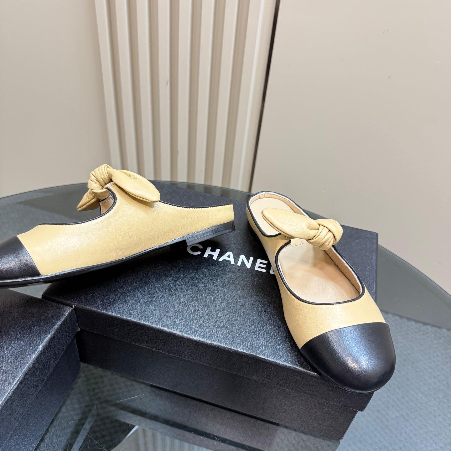 CHANEL 25 Mule Flat Yellow Pastel Sheepskin 239416