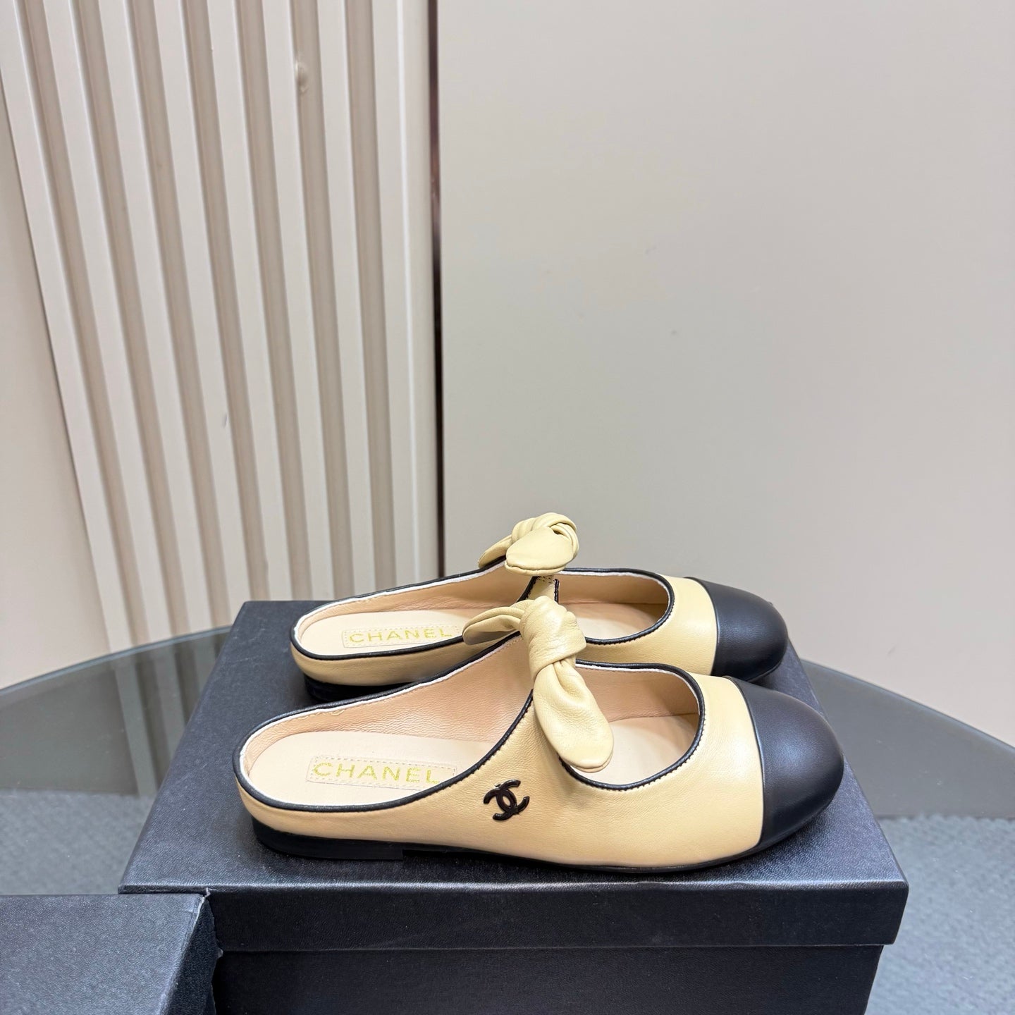 CHANEL 25 Mule Flat Yellow Pastel Sheepskin 239416