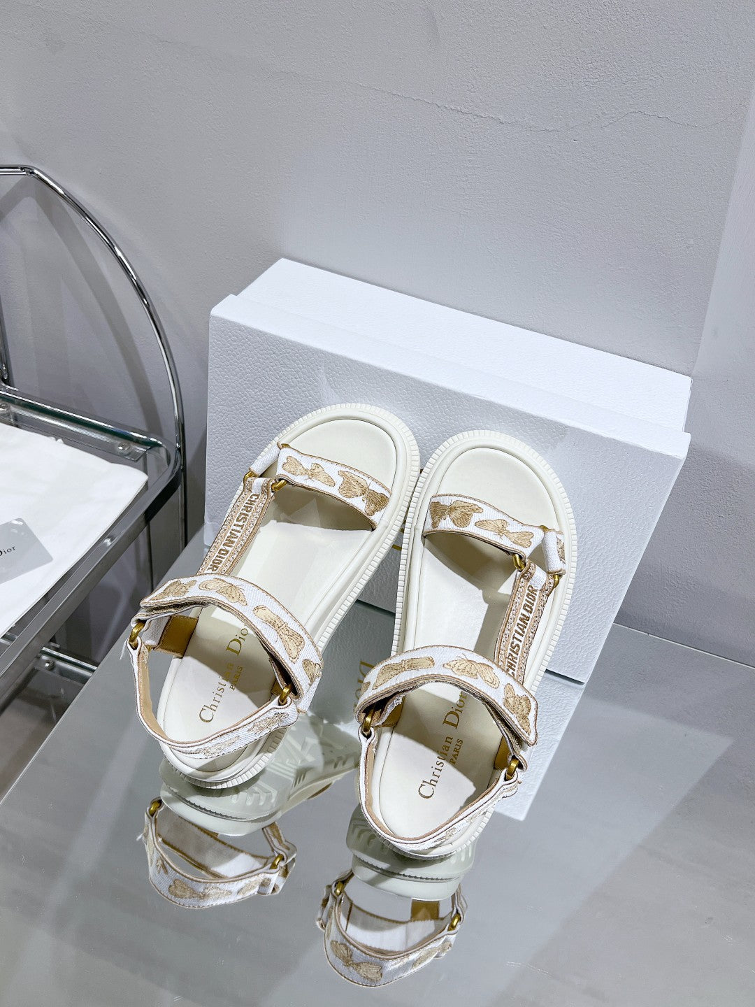 DIOR D-Wave Sandal In Dark Beige Mix White Cowhide 100757