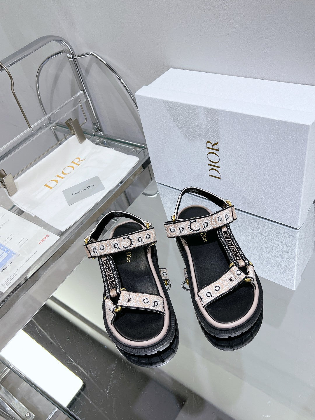 DIOR D-Wave Sandal In Light Pink Black Cowhide 100761