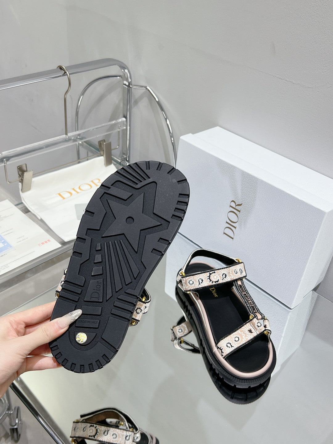 DIOR D-Wave Sandal In Light Pink Black Cowhide 100761