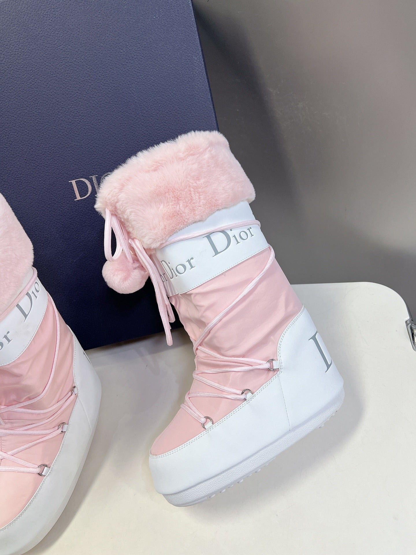 DIOR Short Boots 60mm In Light Pink Cowhide With Feather 989721