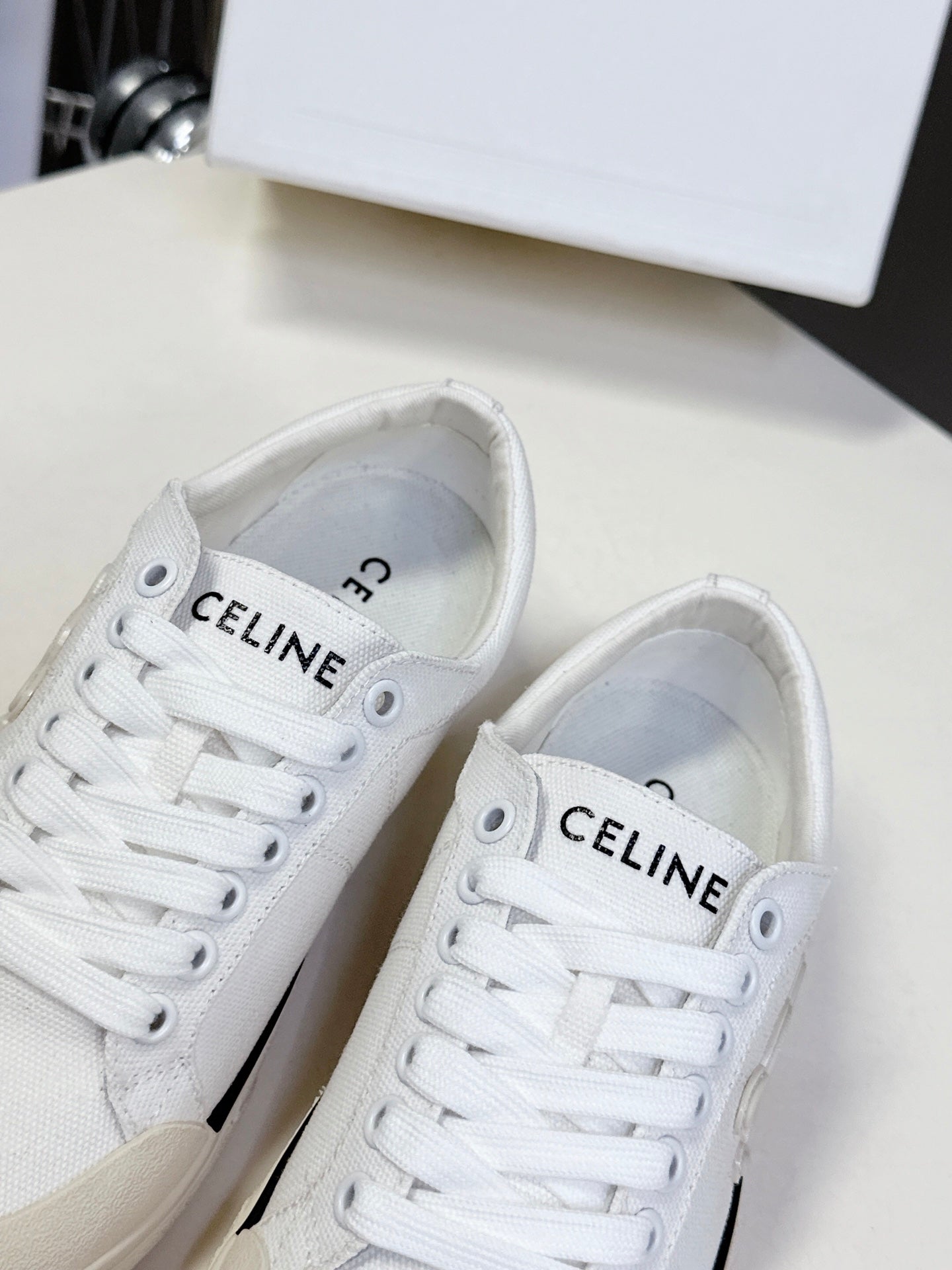 Celine CELINE 25 Sneaker White Beige Canvas 285970
