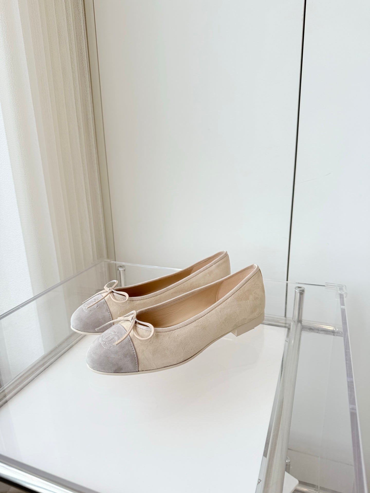 CHANEL Ballet Flat Beige Suede 238765
