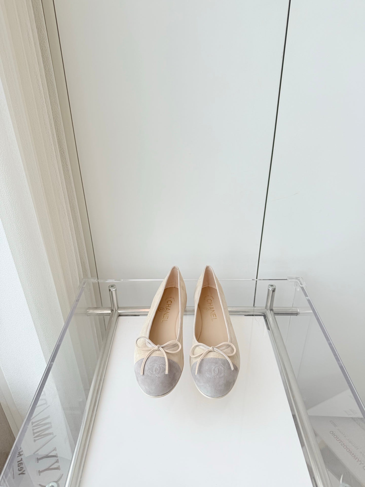 CHANEL Ballet Flat Beige Suede 238765