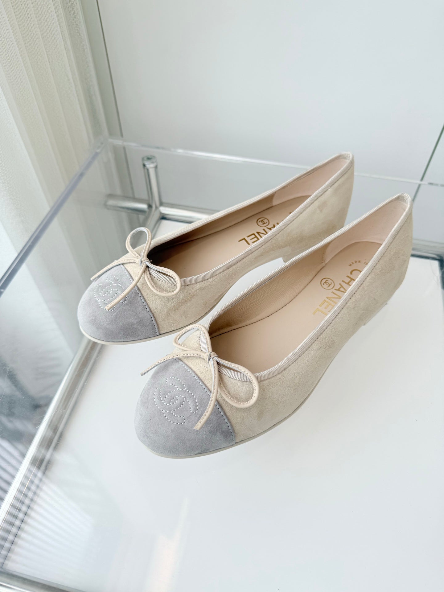 CHANEL Ballet Flat Beige Suede 238765
