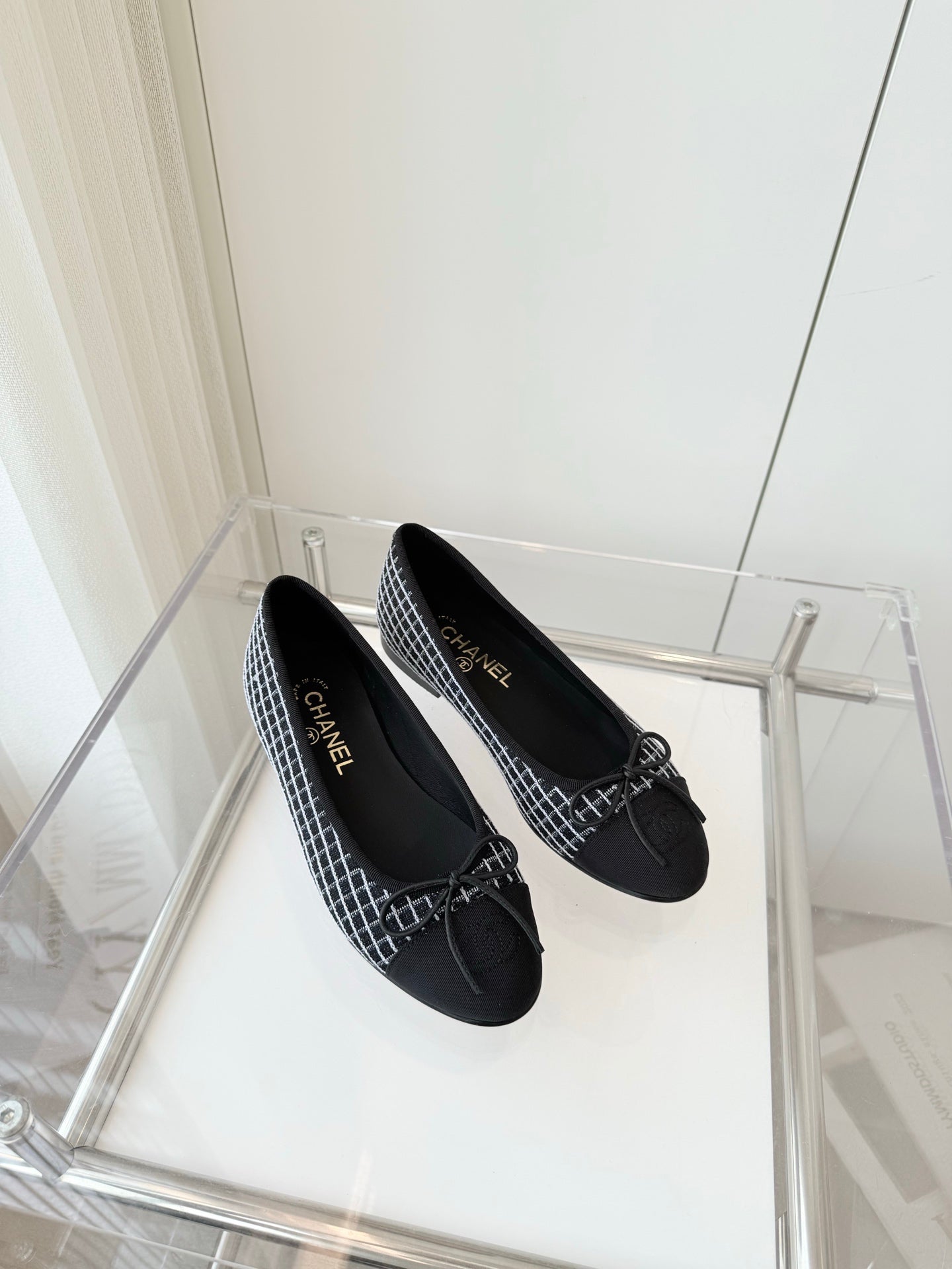 CHANEL Ballet Flat Black mix White Fabric 238772