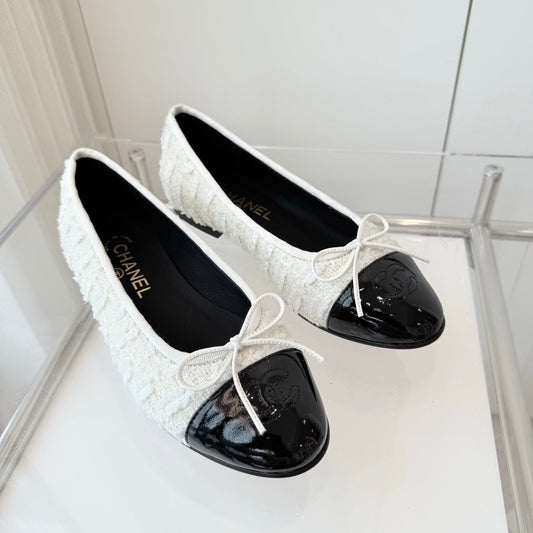 CHANEL Ballet Flat White Fabric 238773