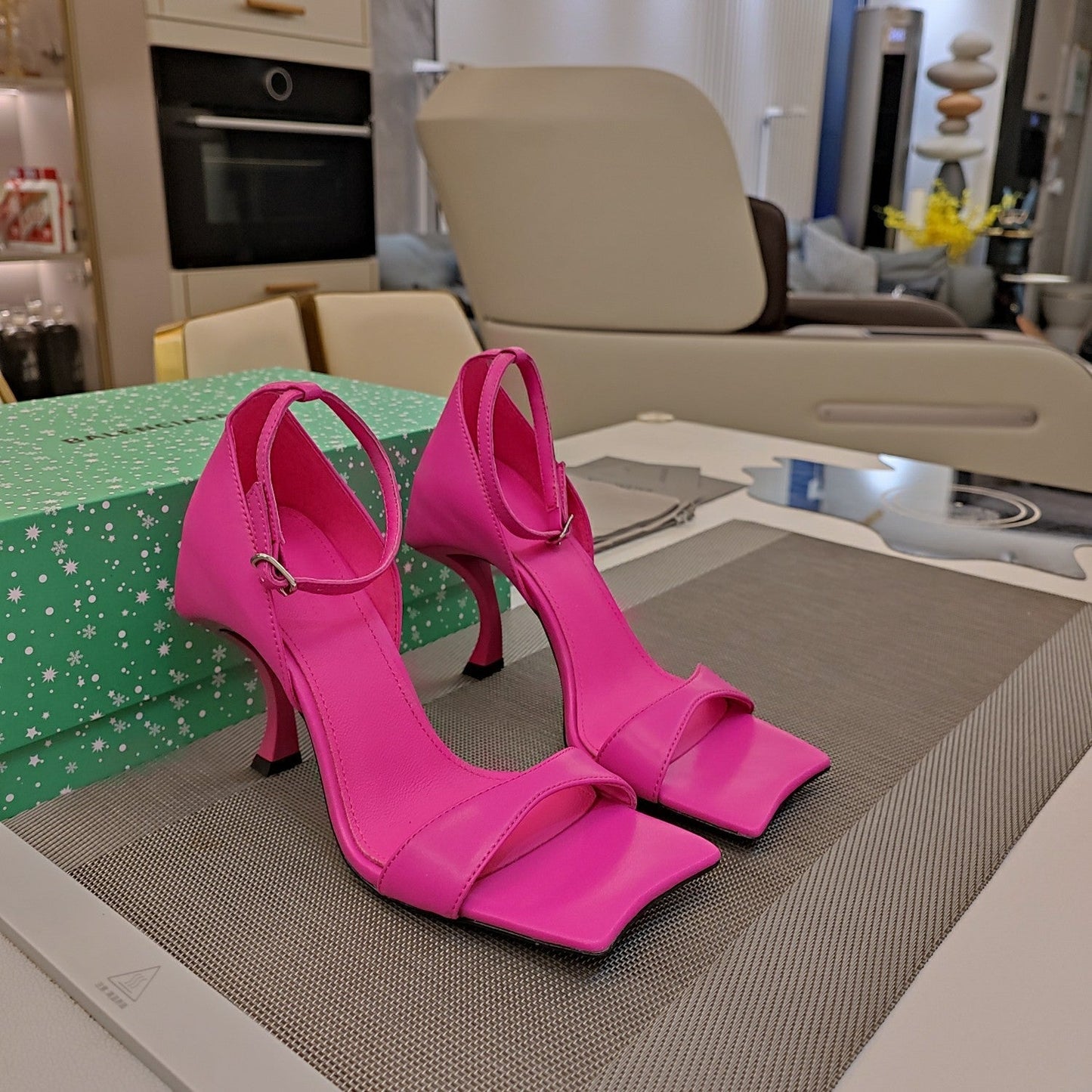 Balanciaga OPEN-TOE CURVED HIGH HEEL SANDALS IN DEEP PINK SMOOTH CALFSKIN