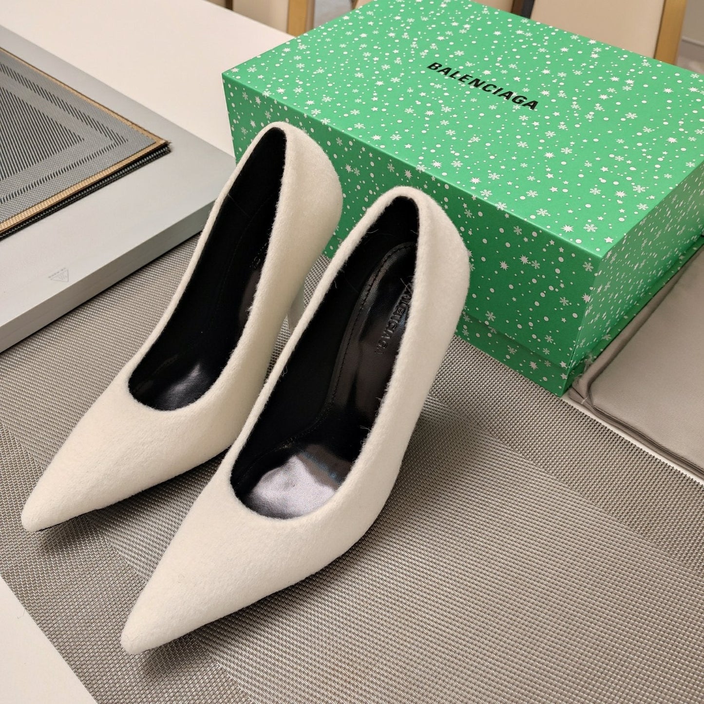 Balanciaga HIGH HEEL PUMPS 90MM IN WHITE WOOL
