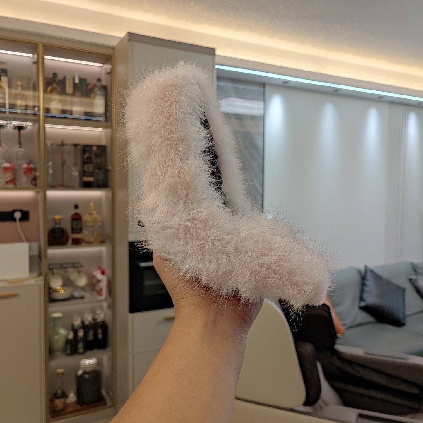 Balanciaga FURRY PUMPS 90MM IN HEAVEN PINK FOX FUR