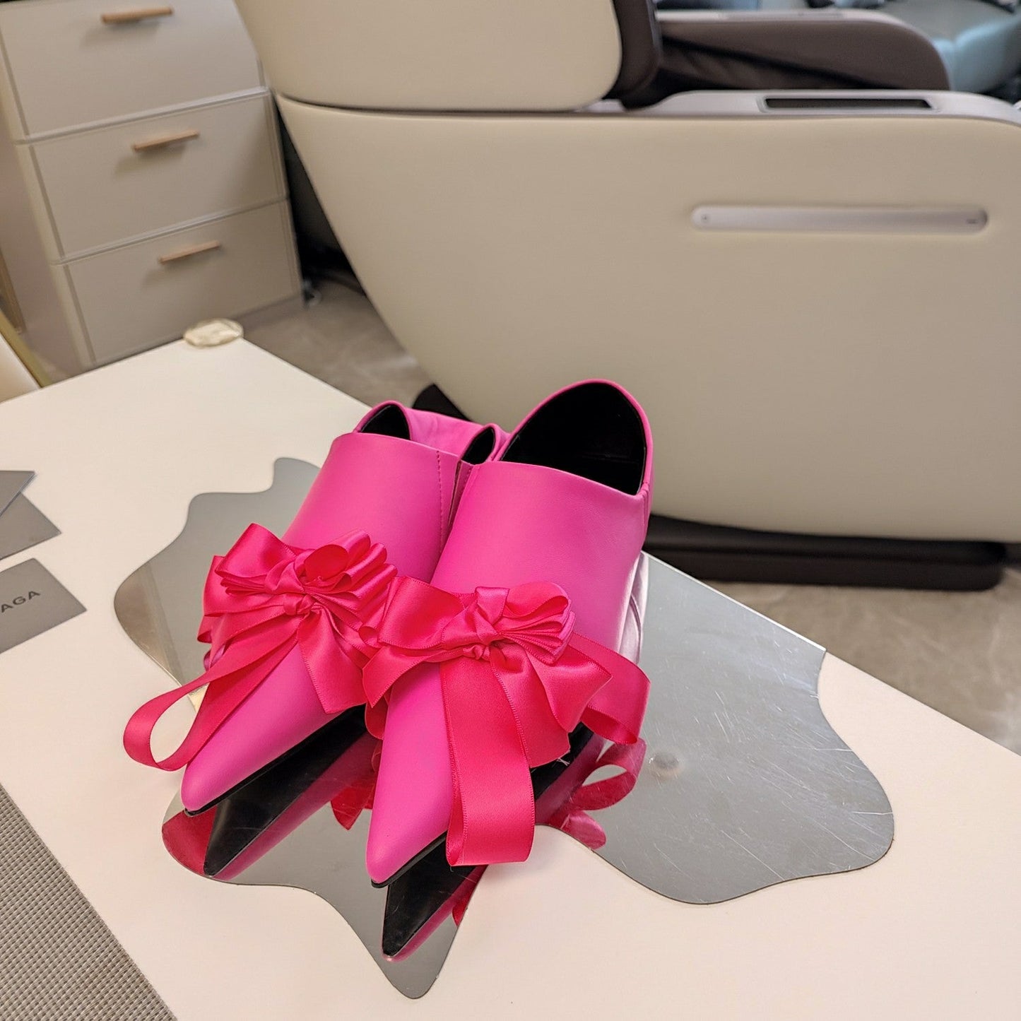 Balanciaga POINTED-TOE FLATS WITH BOW IN HOT PINK SOFT LAMBSKIN