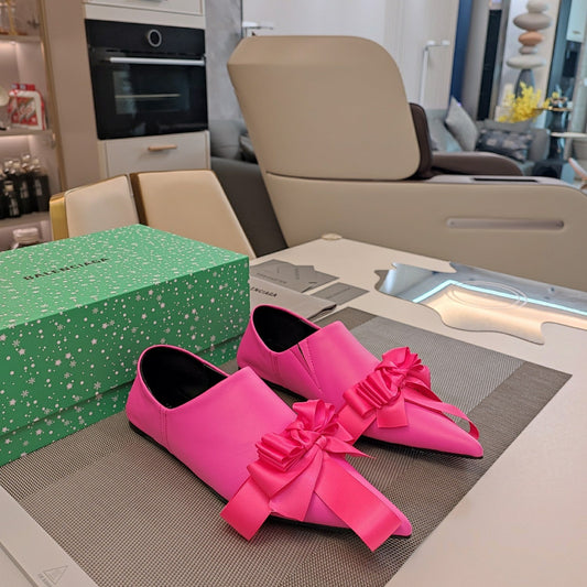 Balanciaga POINTED-TOE FLATS WITH BOW IN HOT PINK SOFT LAMBSKIN