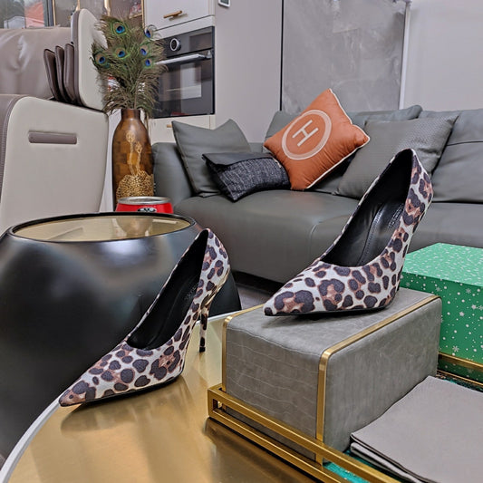Balanciaga HIGH PUMPS IN LIGHT GRAY LEOPARD PRINT SUEDE