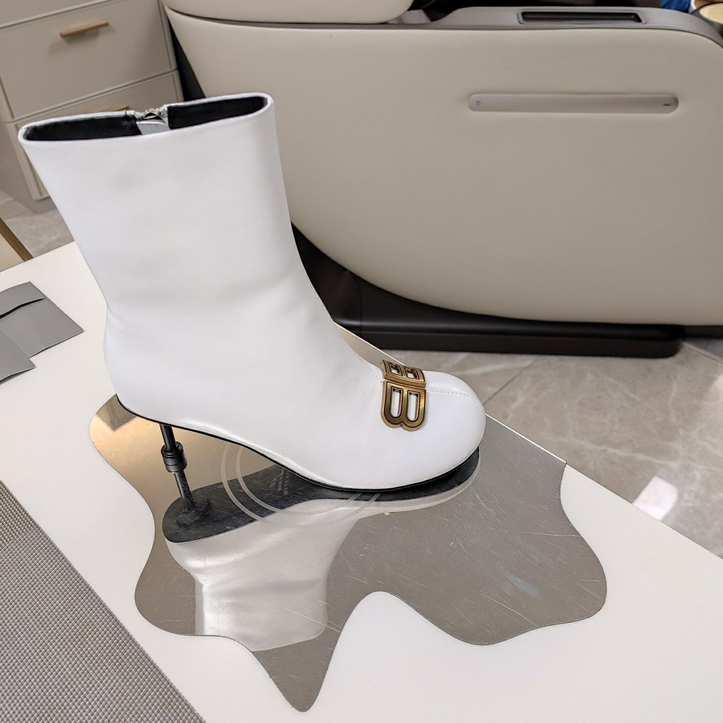 Balanciaga ROUND-TOE HIGH HEEL BOOTS IN WHITE SMOOTH LAMBSKIN