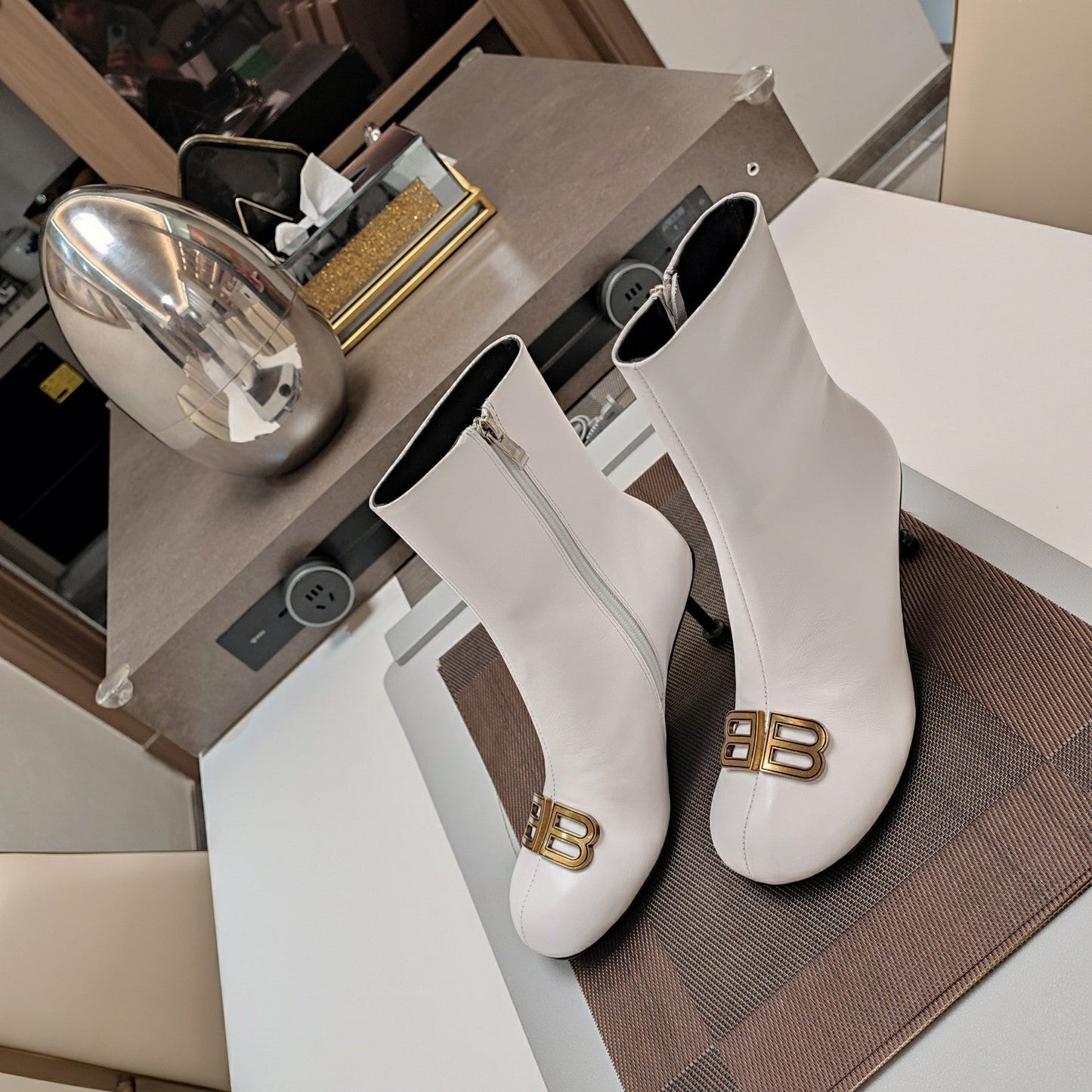 Balanciaga ROUND-TOE HIGH HEEL BOOTS IN WHITE SMOOTH LAMBSKIN