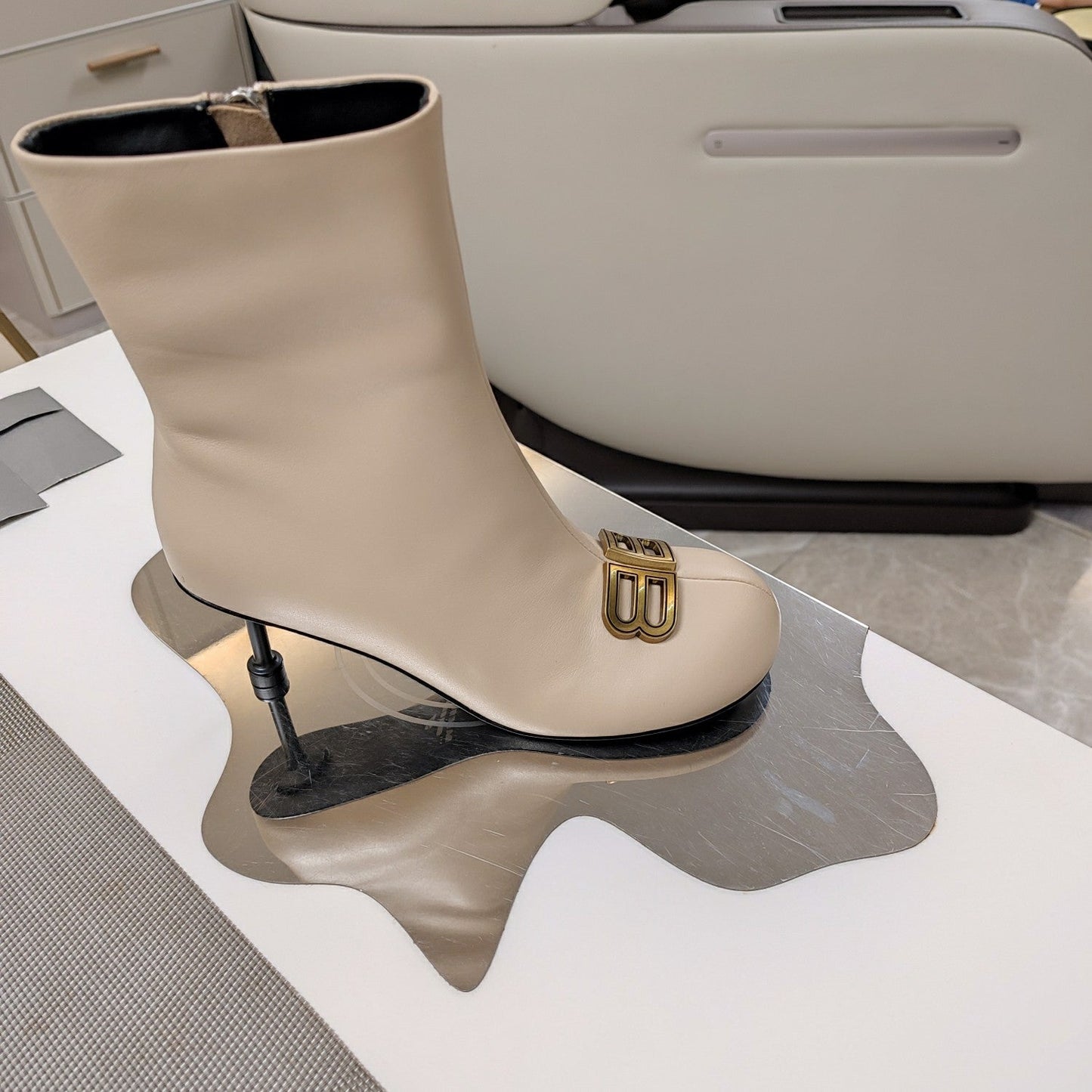 Balanciaga ROUND-TOE HIGH HEEL BOOTS IN BEIGE SMOOTH LAMBSKIN