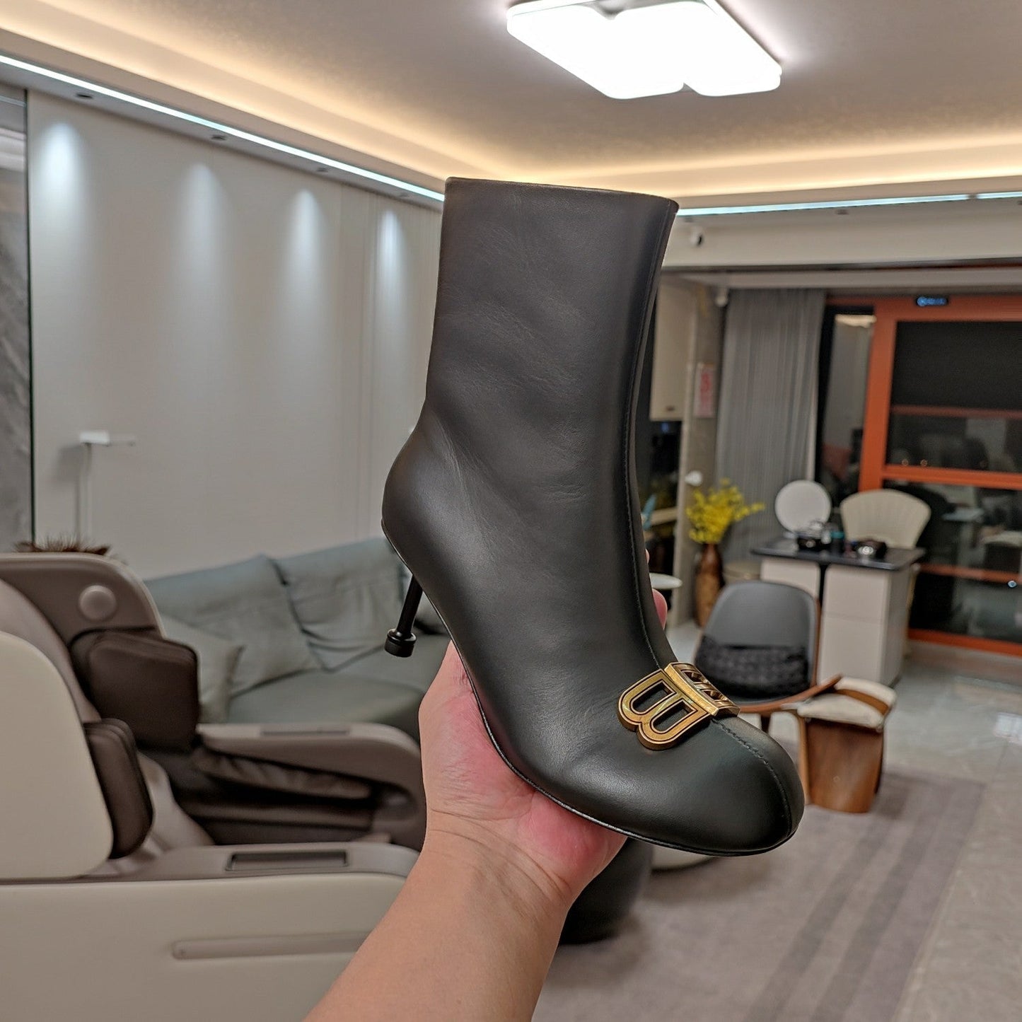 Balanciaga ROUND-TOE HIGH HEEL BOOTS IN BLACK SMOOTH LAMBSKIN