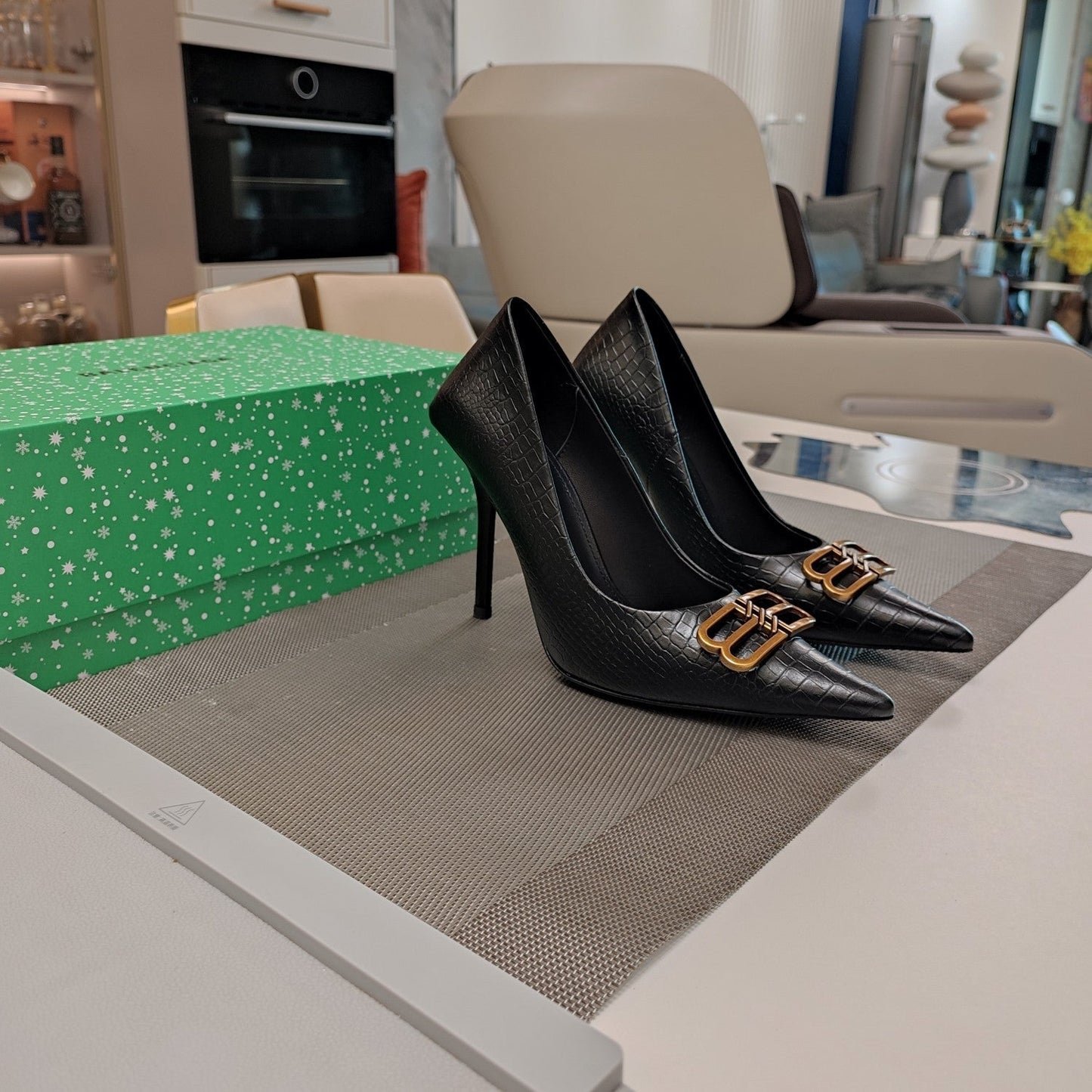 Balanciaga POINTED BB GOLD BUCKLE HIGH PUMPS IN BLACK CROCODILE PATTERN CALFSKIN