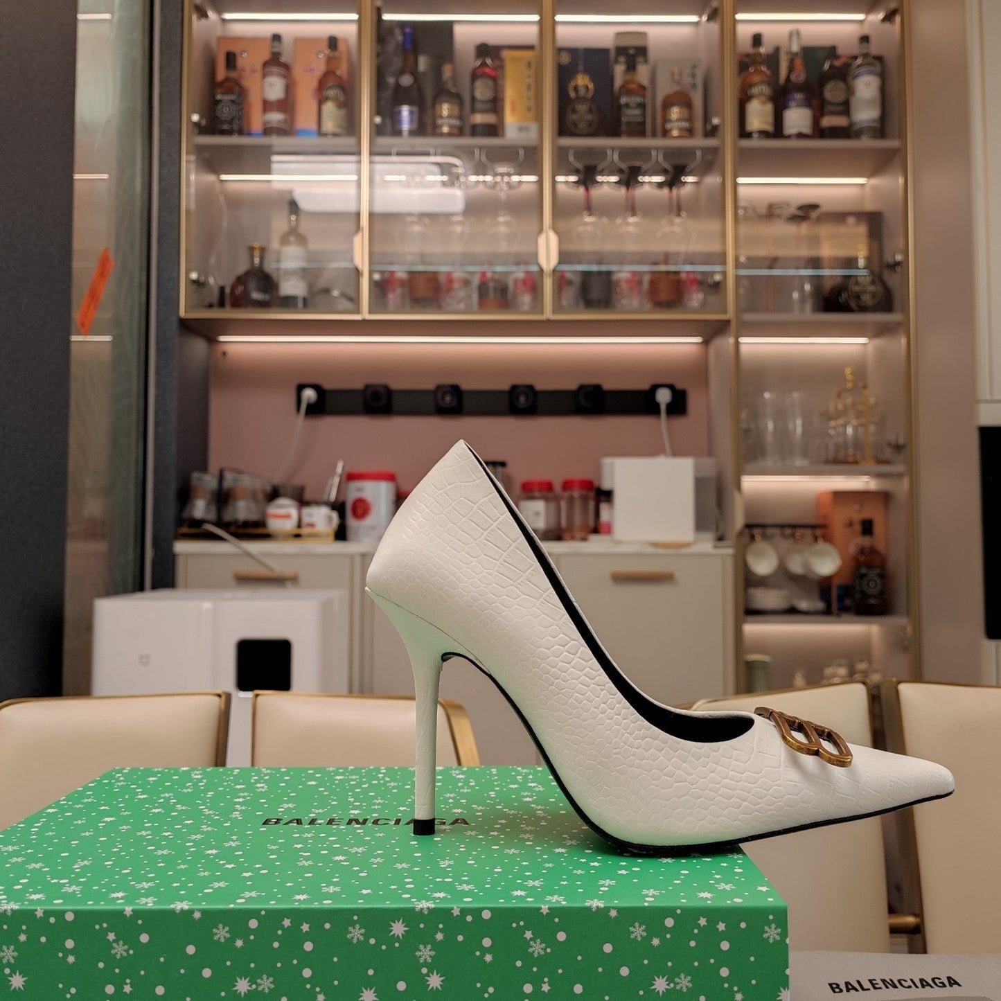 Balanciaga POINTED BB GOLD BUCKLE HIGH PUMPS IN WHITE CROCODILE PATTERN CALFSKIN