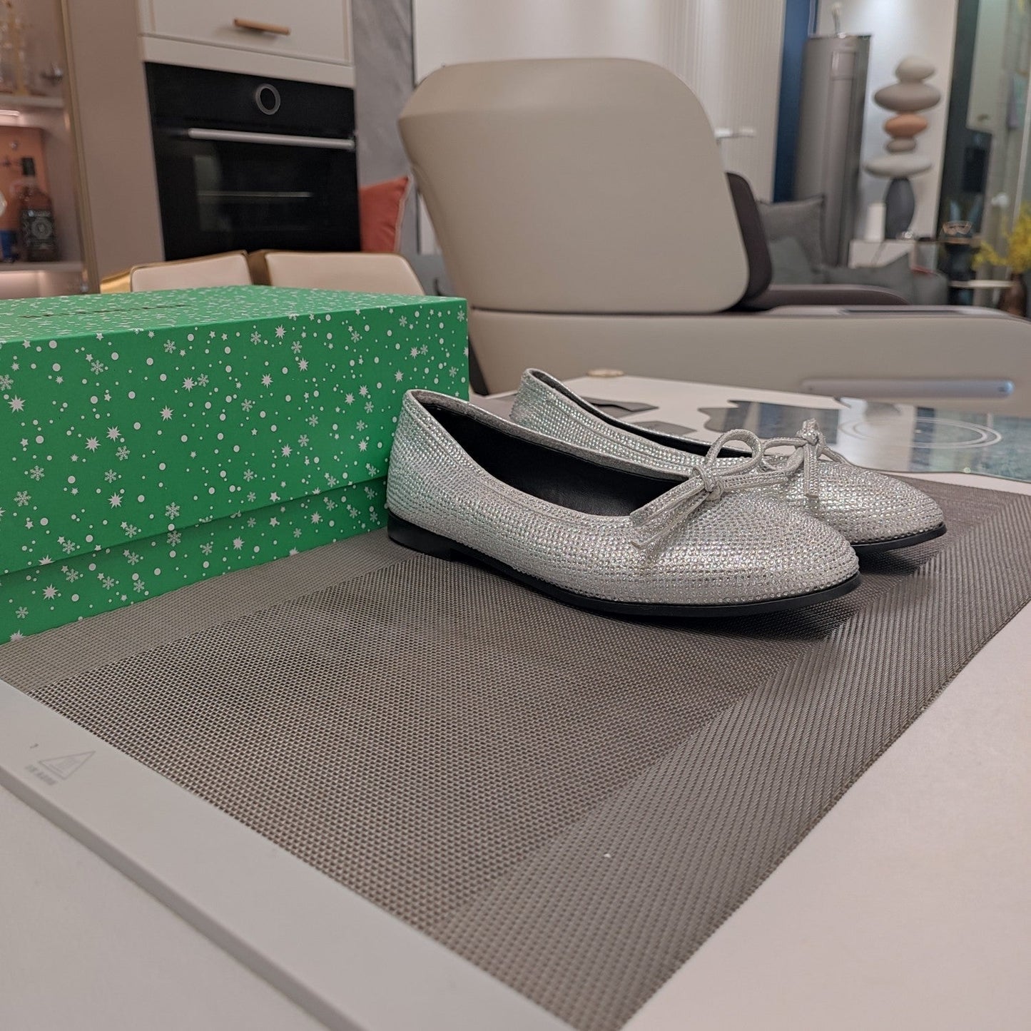 Balanciaga RHINESTONE BALLET FLATS WITH BOW IN METALLIC SILVER SHEEPSKIN