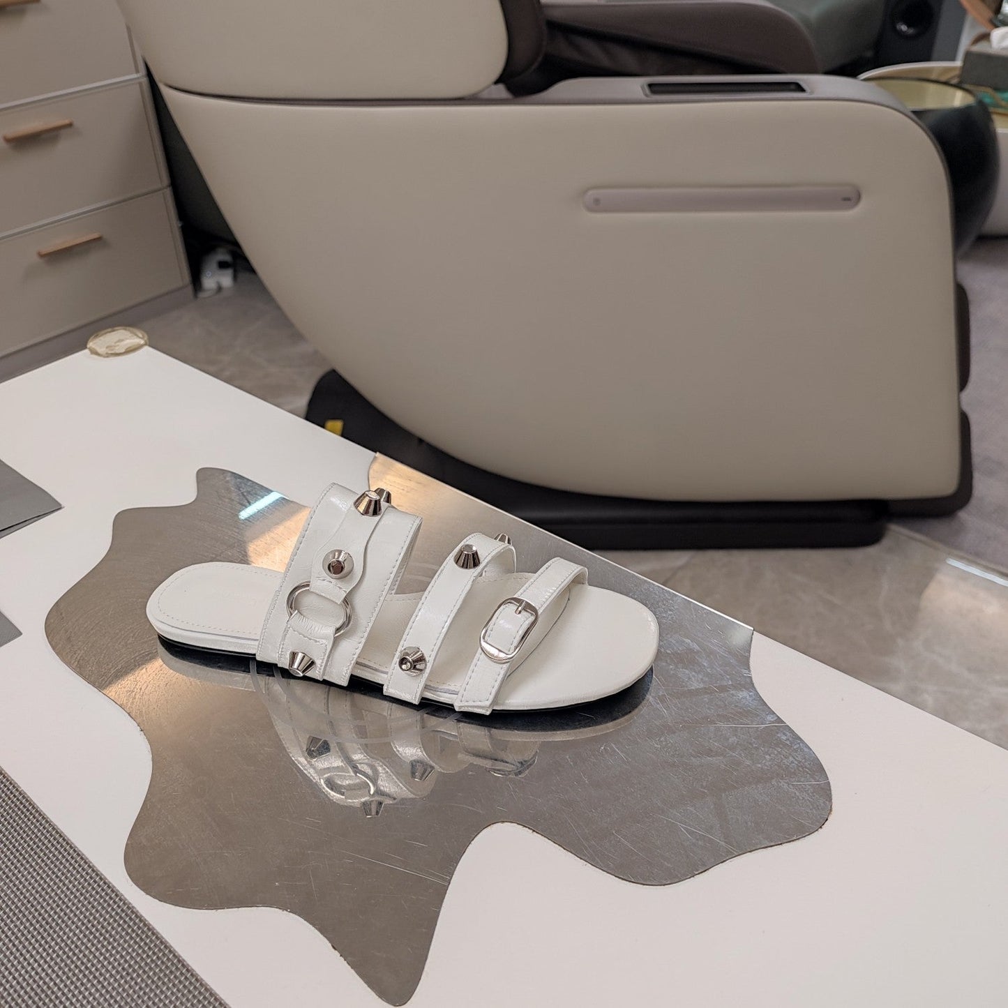 Balanciaga STRAPPY FLAT SANDALS IN WHITE STUDDED WAX-OIL SHEEPSKIN