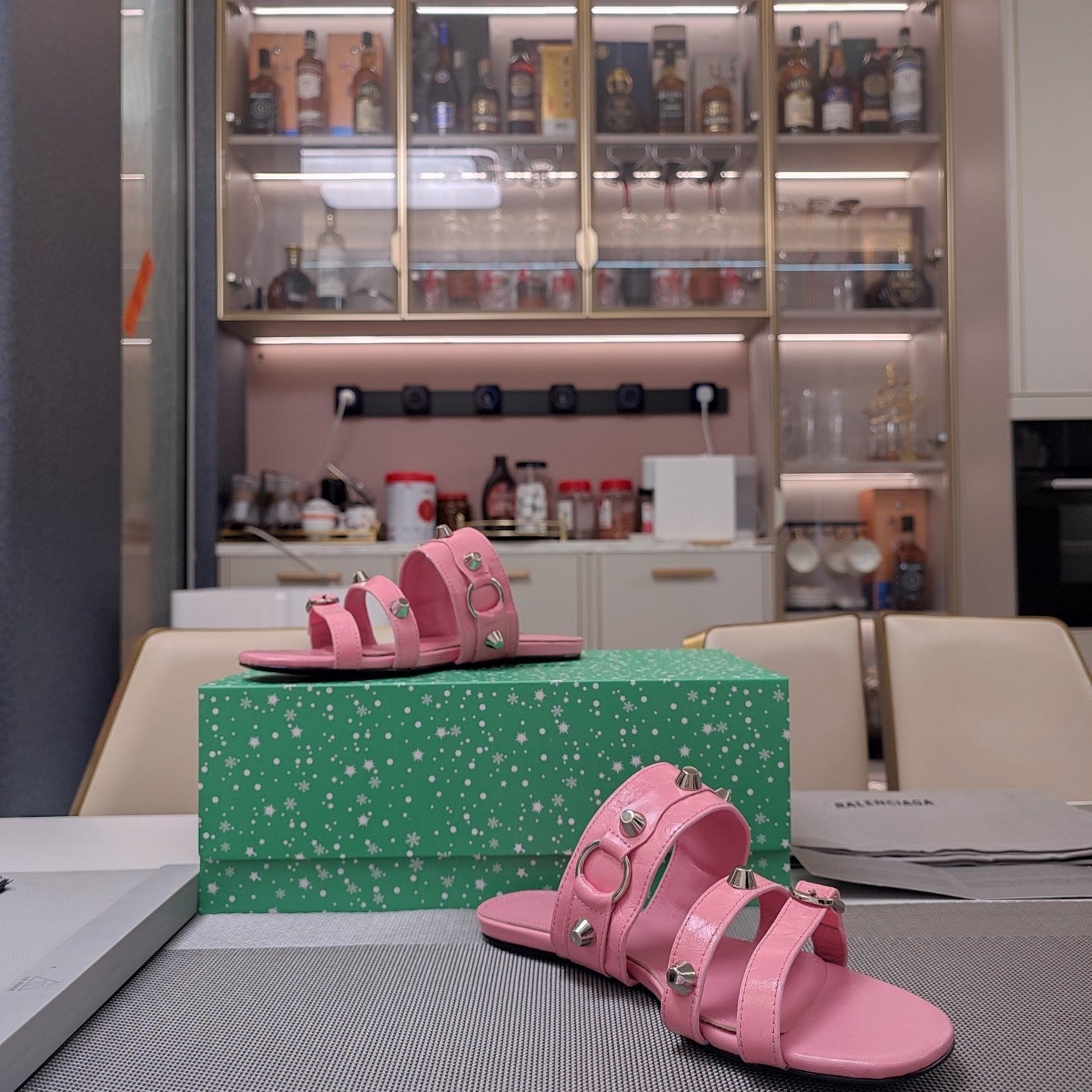 Balanciaga STRAPPY FLAT SANDALS IN WEWAK PINK STUDDED WAX-OIL SHEEPSKIN