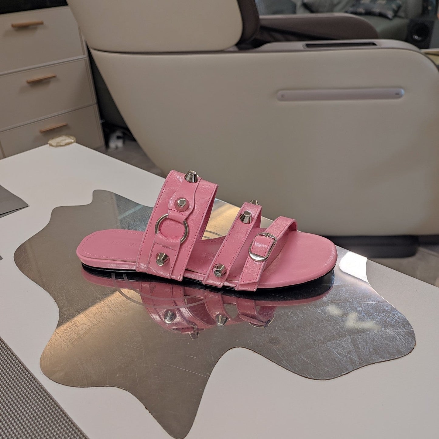 Balanciaga STRAPPY FLAT SANDALS IN WEWAK PINK STUDDED WAX-OIL SHEEPSKIN