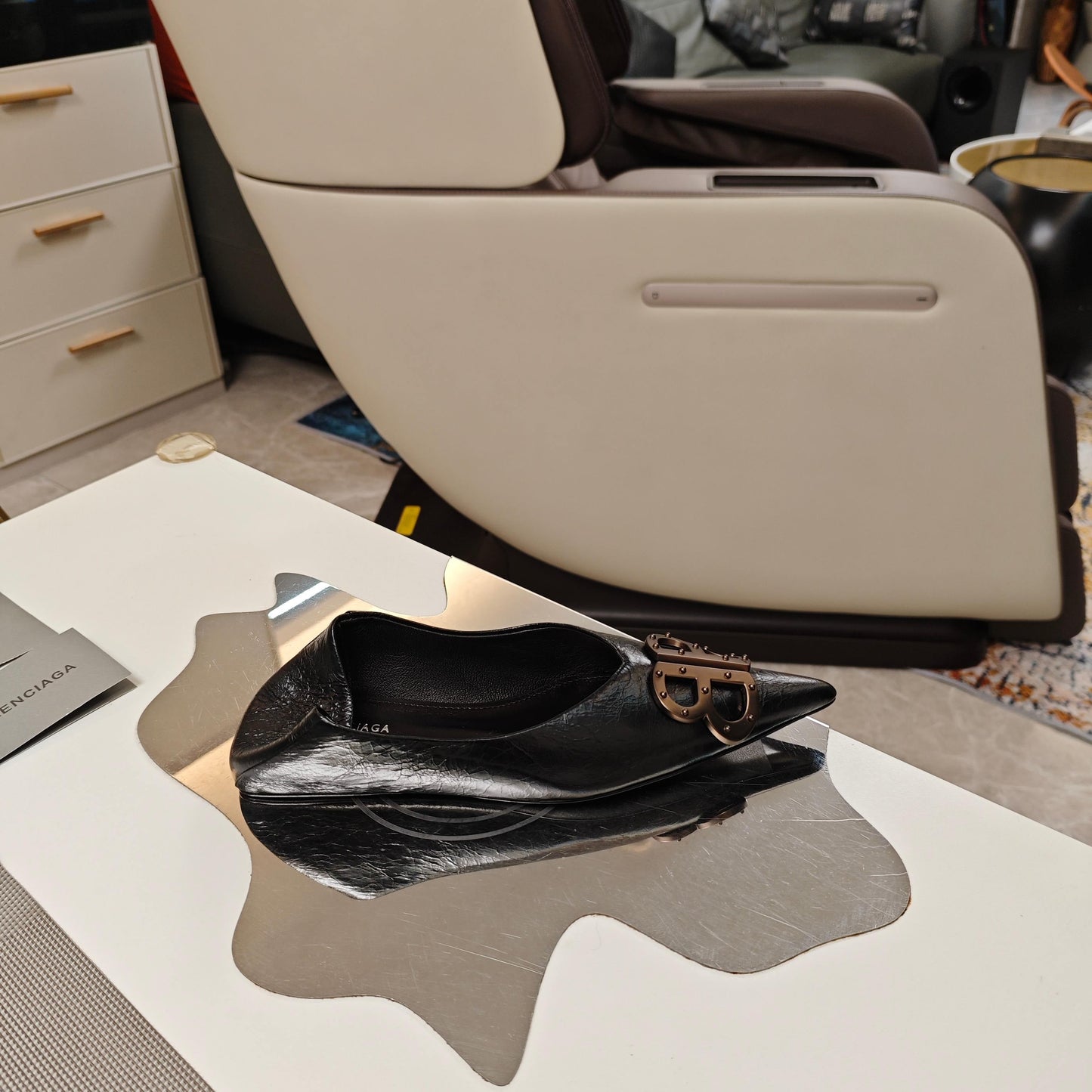 Balanciaga POINTED BALLET FLATS IN BLACK SHINY CRACKED SHEEPSKIN