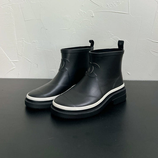 CHANEL Ankle Boots Black Natural Rubber 949630