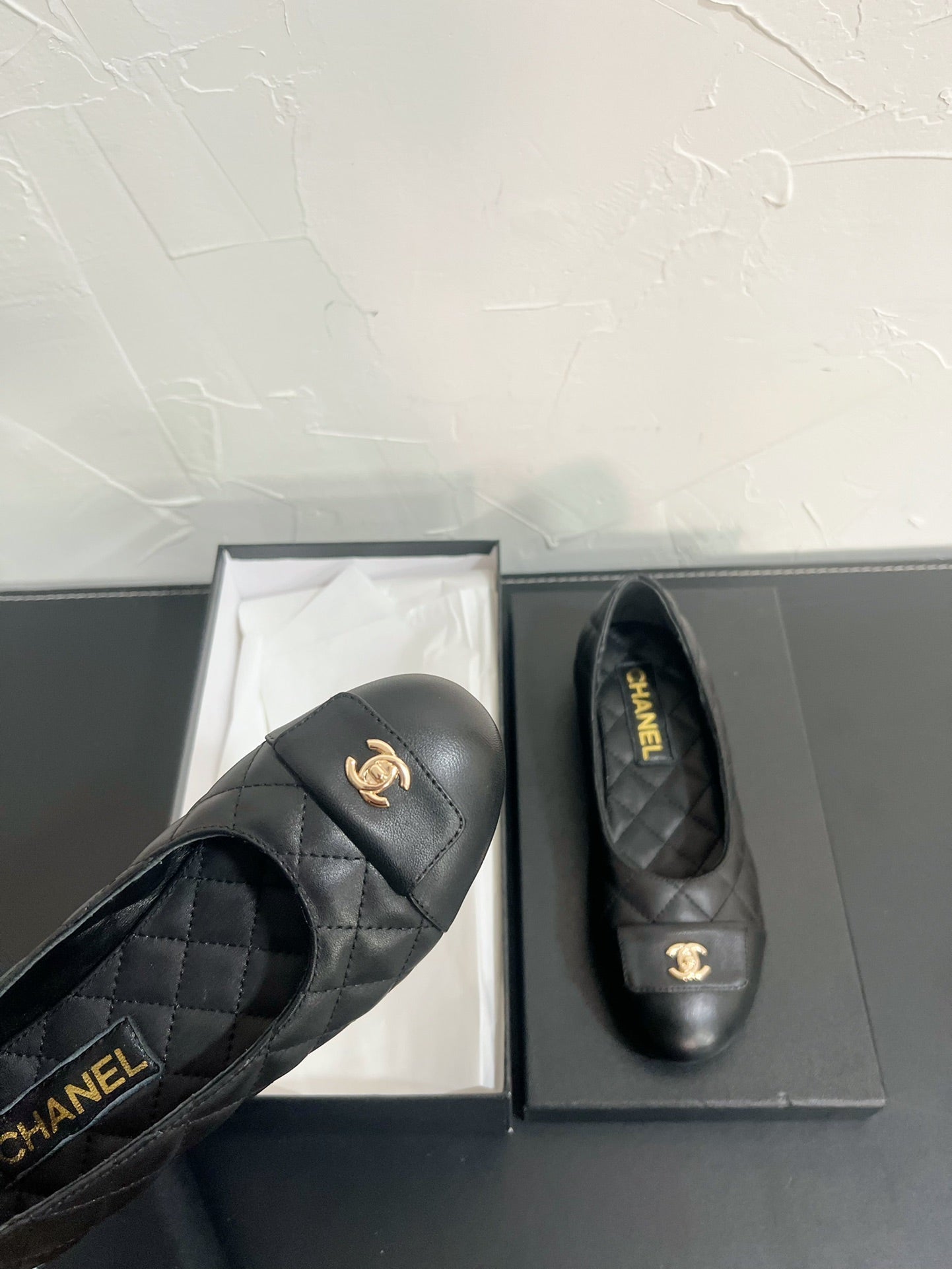 CHANEL Ballet Flats In Black Quilted Lambskin 949712