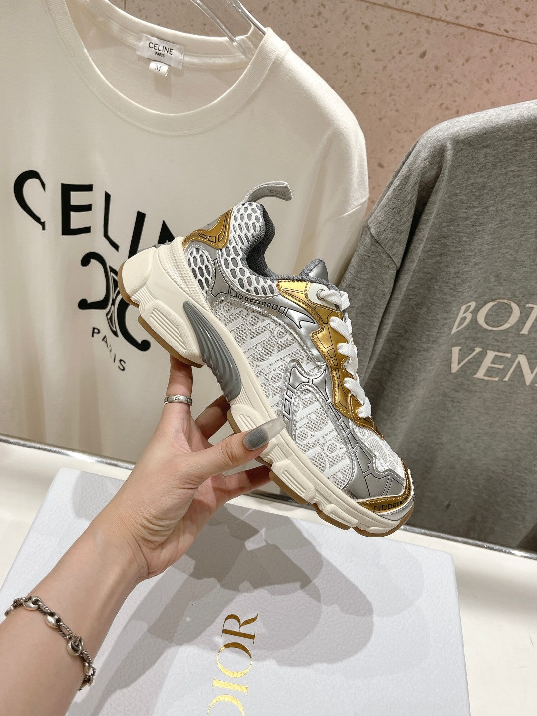 DIOR Vibe Sneaker White Mix Grey Gold Polyester Mesh Fabric And Cowhide